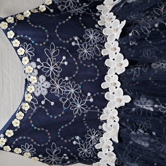 Navy kids formal. Sized 120 =  5/6t Hooked, embroidery w/white details. NWT. - Picture 2 of 8